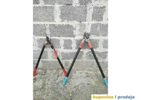 Prodaja polovnih stvari - 4/9