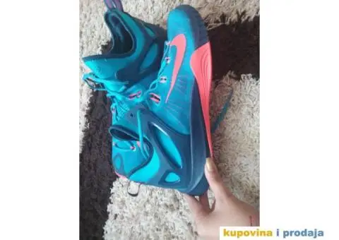 Povoljne NiKE patike