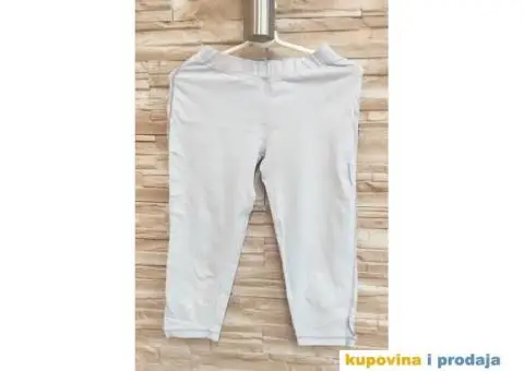 Prodajem 3/4 pantalonice - Jeftino - 3/6