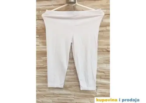 Prodajem 3/4 pantalonice - Jeftino - 5/6