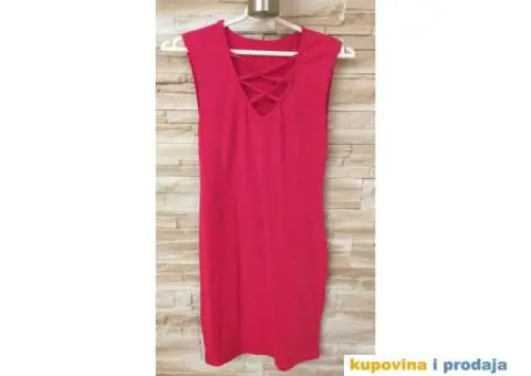 Crvena prelepa haljina