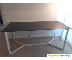 Prodajem trpezarijski sto