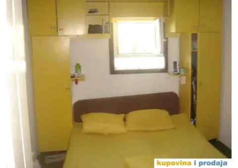 NAJJEFTINIJE LETOVANJE - SUTOMORE kod Dimitrijevic Radomira - 8/10