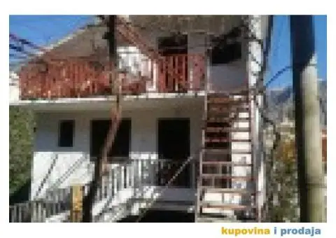 stan-prva linija do mora - 8/10