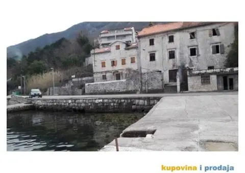 stan-prva linija do mora - 9/10