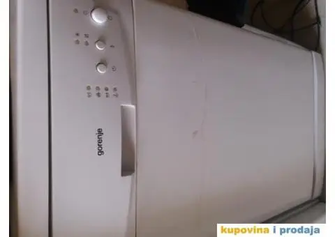 Prodajem Gorenje masinu za sudove