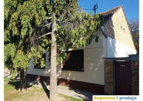Prodajem porodičnu kuću u Šidu ili menjam za stan u Novom Sadu - 1/10