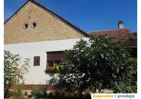 Prodajem porodičnu kuću u Šidu ili menjam za stan u Novom Sadu - 8/10