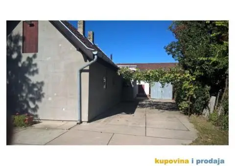 SJAJNA PORODIČNA KUĆA - 3/10