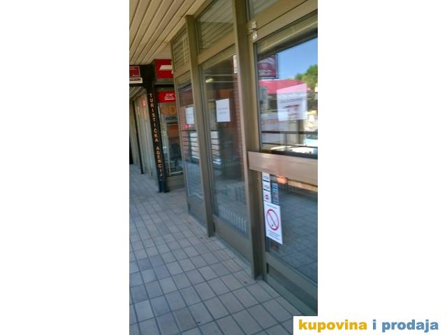 IZDAJEM MALI LOKAL U TC BAZAR VIDIKOVAC NA ODLIČNOM MESTU IZDAJEM MALI LOKAL U TC BAZAR VIDIKOVAC NA ODLIČNOM MESTU