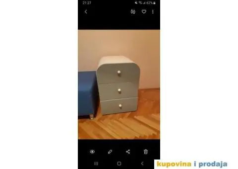 Prodajem komodicu sa 3 fioke