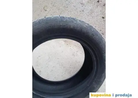 Prodajem gume za pasata - 8/10