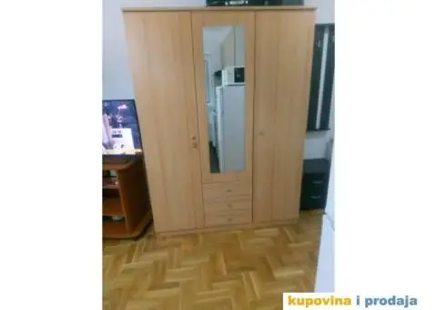 Regal prodajem - 4/4