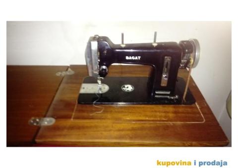 Prodajem Bagat sivacu masinu