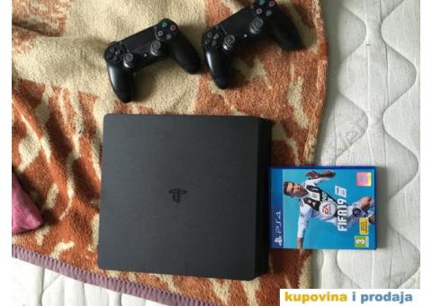 Prodajem Sony Playstation 4