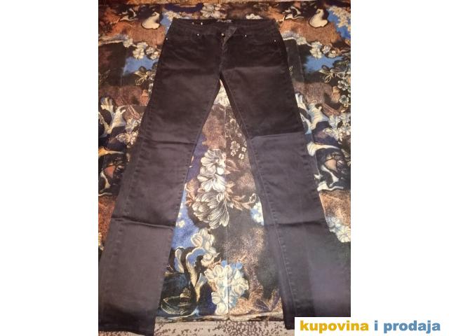 Zenske pantalone Zenske pantalone