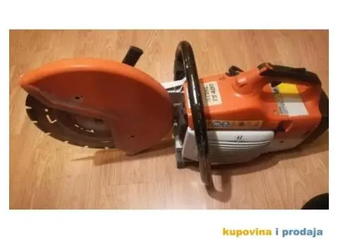 Polovan rucni gradjevinski alat - 1/3