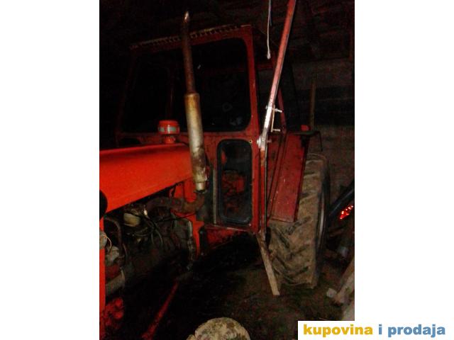prodajem traktor landin prodajem traktor landin