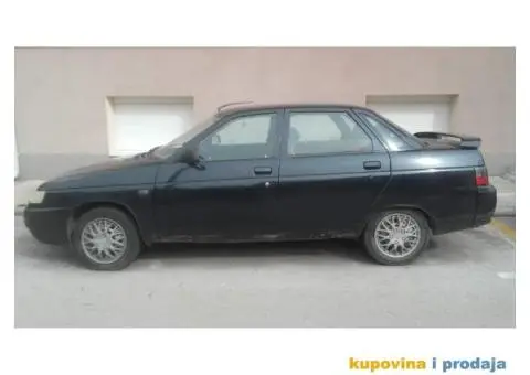 POVOLJNO PRODAJEM  LADU 110 1.5 GLI 16V - 2/10