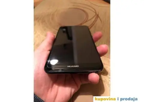 IPhone 6 + Huawei Y6 - 9/10