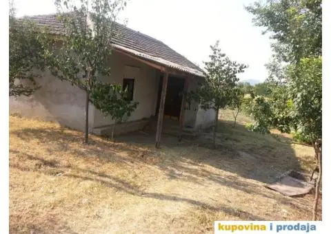 PRODAJA KUCE SA PLACEM U BOGORODICI - 1/7