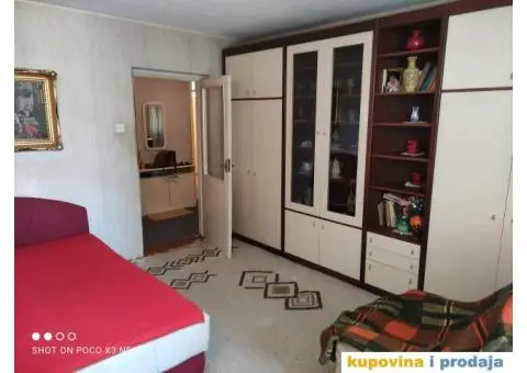 SUBOTICA HITNO SNIŽENO Dvoiposoban stan 62m2 Centar - 2/3