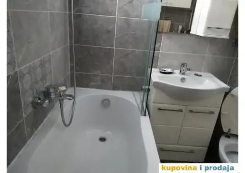 Prodajem polovnu kadu sa staklenom zaštitom - 3/5