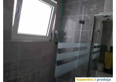 Prodajem polovnu kadu sa staklenom zaštitom - 5/5