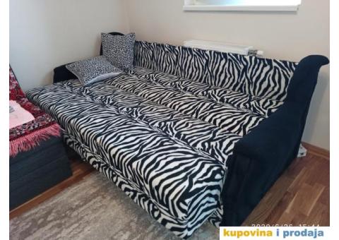 Prodajem trosed - 2/4