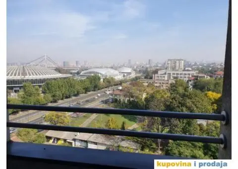 Prodajem trosoban stan na Senjaku u ulici Bulevar vojvode Misica 51a, povrsine 78m2 - 1/9