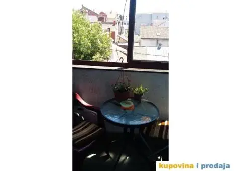 Zamena stanova za kuću - 1/5