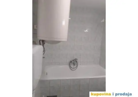 POVOLJNO NA PRODAJU MANJI STAN U CENTRU NOVOG SADA - 7/7