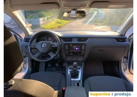 Škoda Octavia 1.6 TDI Elegance - 2/5