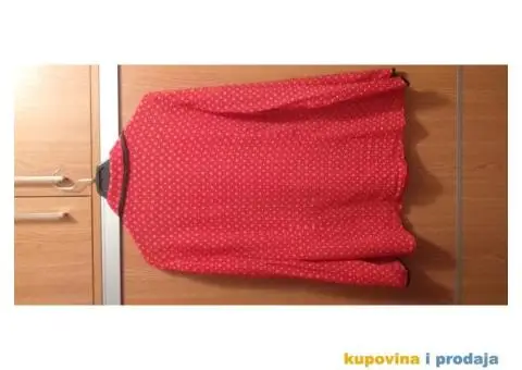 Crvena kosulja na bele tufne - 2/2