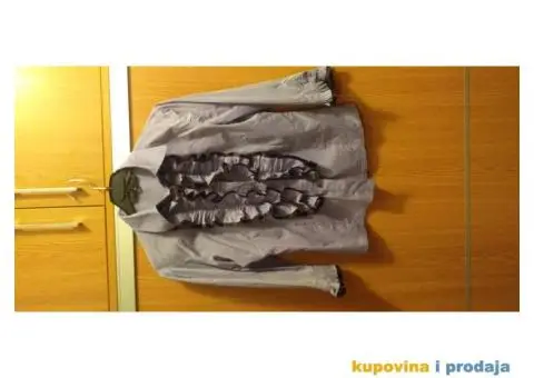 Prodajem plavu kosulju s karnerima