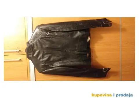 Prodajem crnu koznu jaknu - izuzetno ocuvana, kao nova! - 2/4