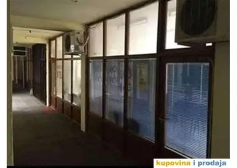 A21m2 lokal 33 na drugom spratu T. C slobode - 2/7