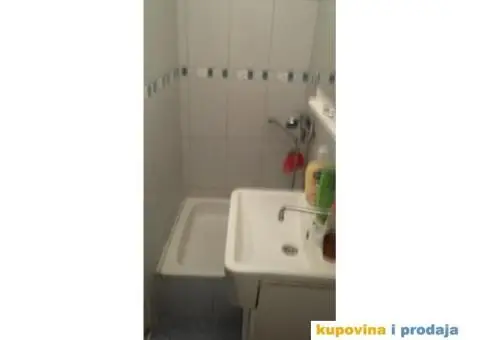 Garsonjera u Br.Jerković - 1/3