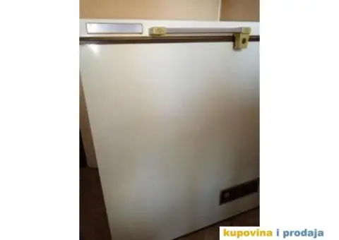 izuzetno očuvan polovni zamrzivač - 1/3