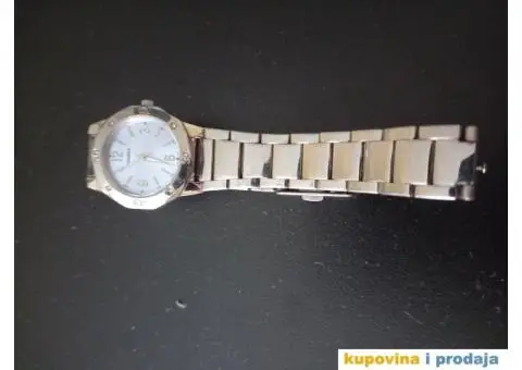 Sat dobro ocuvan Casio zenski