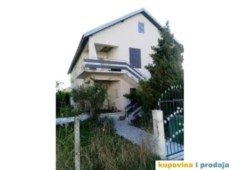 4Soban stan Zemun - Altina - u grubim radovima 108 kvm