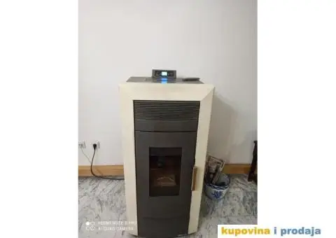 Prodajem Alfa plam peć na pelet u dobrom stanju - 2/2
