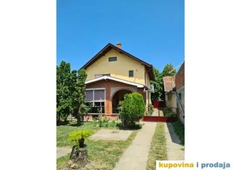 NA PRODAJU KUĆA U CENTRU VRBASA - 4/9