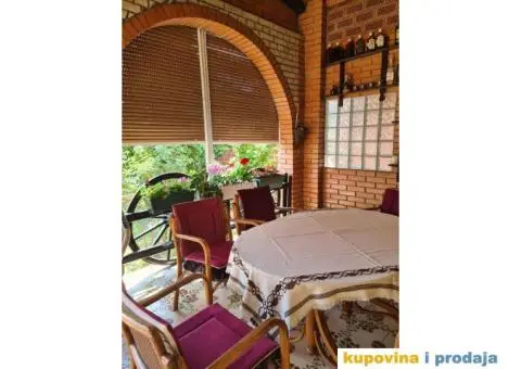 NA PRODAJU KUĆA U CENTRU VRBASA - 8/9