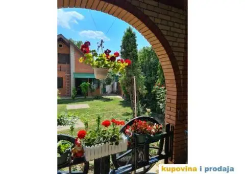 NA PRODAJU KUĆA U CENTRU VRBASA - 9/9