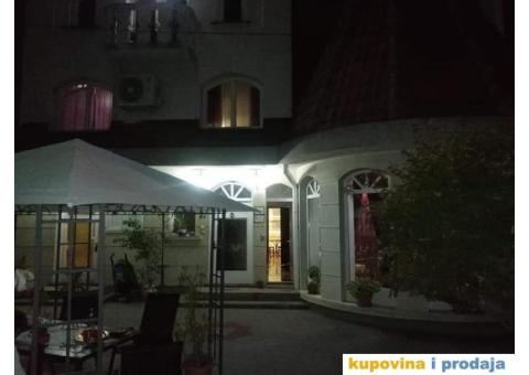 Prodaja luksuzne kuce u strogom centru - 5/13