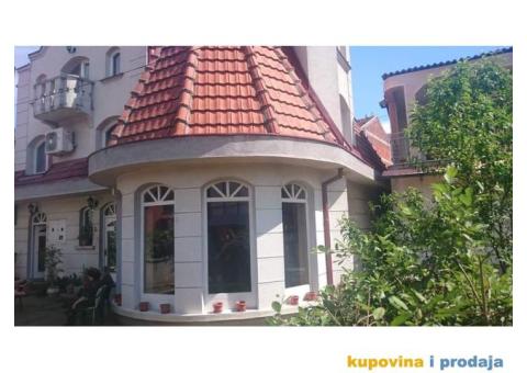 Prodaja luksuzne kuce u strogom centru - 9/13