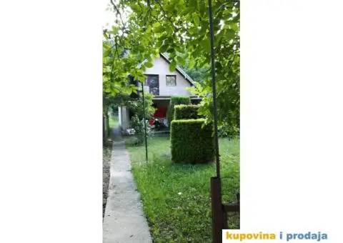 IZDAVANJE VIKENDICE - 9/10