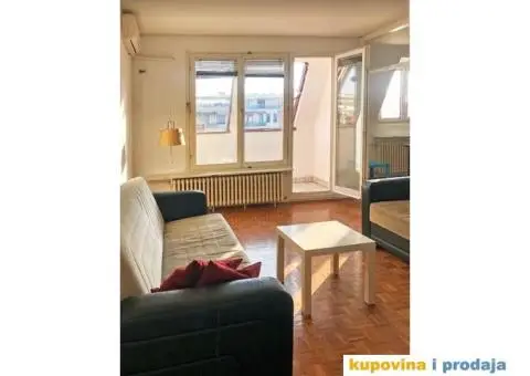 Prostran i svetao stan nadomak Dunavskog keja i starog Merkatora - 2/12