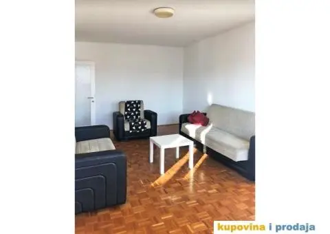 Prostran i svetao stan nadomak Dunavskog keja i starog Merkatora - 3/12